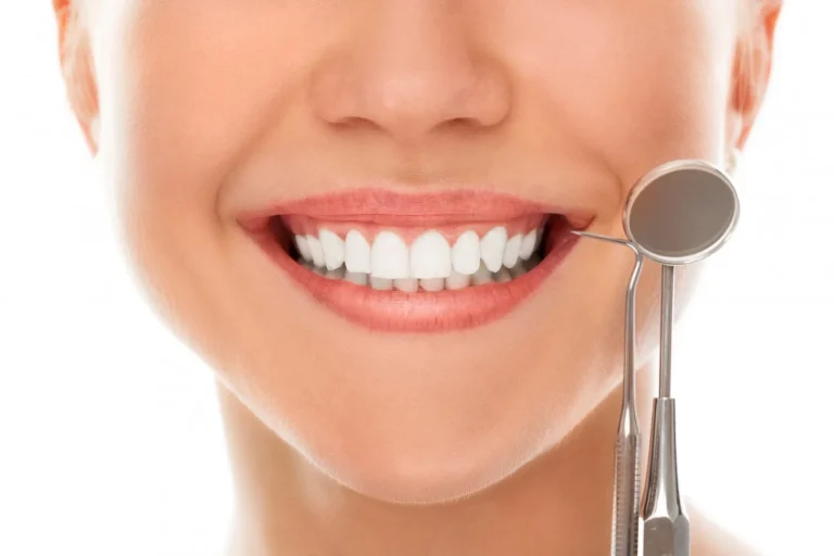 أحدث التقنيات في طب وزراعة وتجميل الأسنان لعام 2025